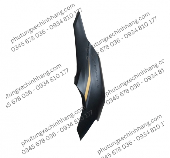 op-hong-vario-125-doi-2023-den-nham-phai